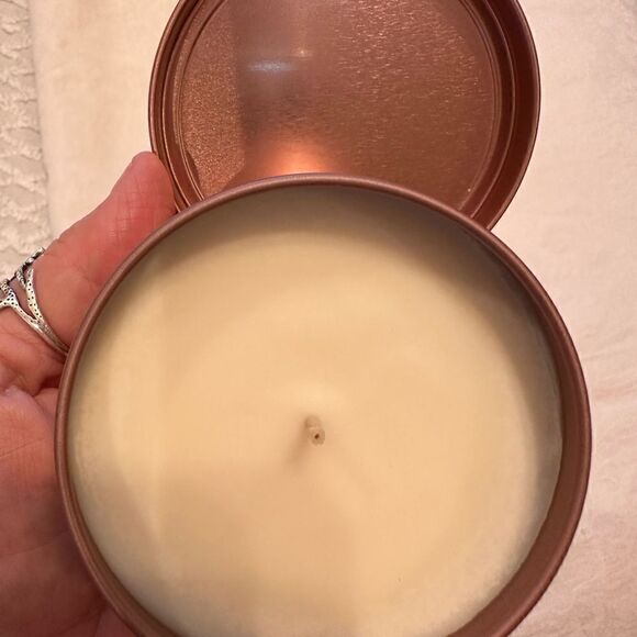 Candle Tin TRADER JOE'S Scented Peony Blossom 5.7 oz. - Picture 3 of 3